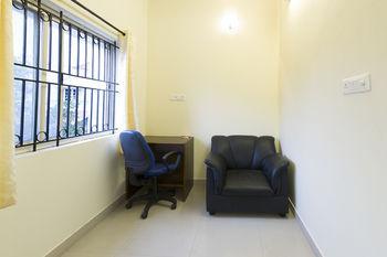 Super Oyo Capital O Premium Hotel Victoria Heights Near Sri Someshwara Swami Temple Bangalore Exterior foto